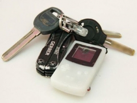 鑰匙圈大小！打造最小 Game Boy