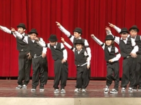 年紀小小舞技高，平均只有10歲的小LOCKER們