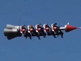 偉哉北韓，竟用玩具太空梭送人上太空？！