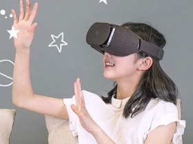 更輕巧好配戴，小米推 VR 眼镜 Play 2