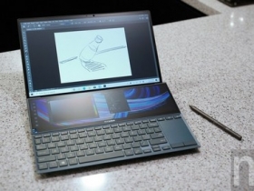 換上 Intel EVO 設計規範，華碩新款 ZenBook Duo 14 動手玩
