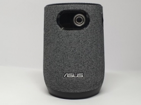 居家美學新主張，ASUS ZenBeam Latte L1無線藍牙行動投影機開箱試用