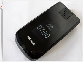 典雅小「摺」　Nokia 2720 fold 實用美型機