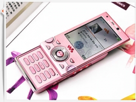SE W995 Pink 新色上架：粉紅派搖滾女力