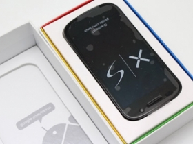 薑餅先鋒 Nexus S 水貨到 (上)：開箱、外觀介紹