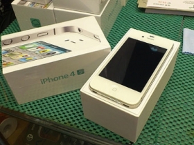 iPhone 4S 水貨試用 (一) 首賣零時差開箱