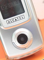 搶佔折疊照相手機市場　Alcatel OT835 五月上市