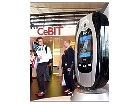 2005 漢諾威 CeBIT 展／LG  手機推 3G、MP3