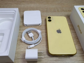 iPhone 11 黃色版開箱寫真！同場對比 iPhone 11 Pro 