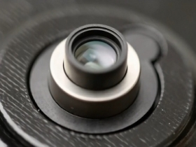 小米發表「伸縮式大光圈鏡頭技術」，進光量提昇 300%