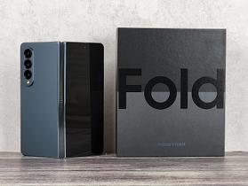 Samsung Galaxy Z Fold 4 盒裝快速開箱分享