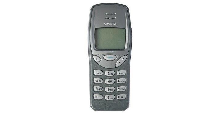 HMD 傳聞將再推 Nokia 經典神機 3210  同場加映三款新功能型手機