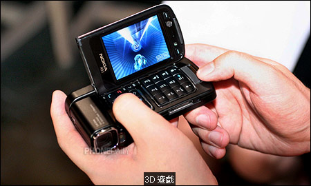 320 萬、3 倍光學變焦　Nokia N93 全力靠攏 DV
