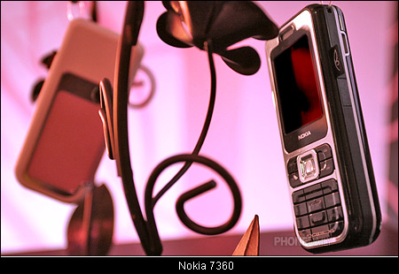 搶看 Nokia 時尚新機　L'Amour 粉色風情