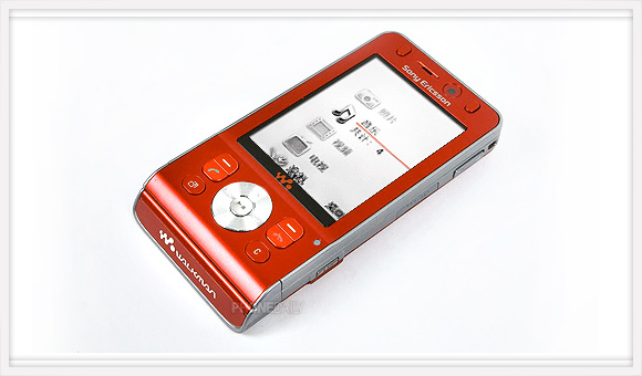 【實測】薄型 Walkman　SE W910i 搖晃玩音樂