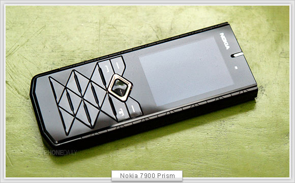 至薄 3G！　Nokia 7900 Prism 延續鑽石「菱」感