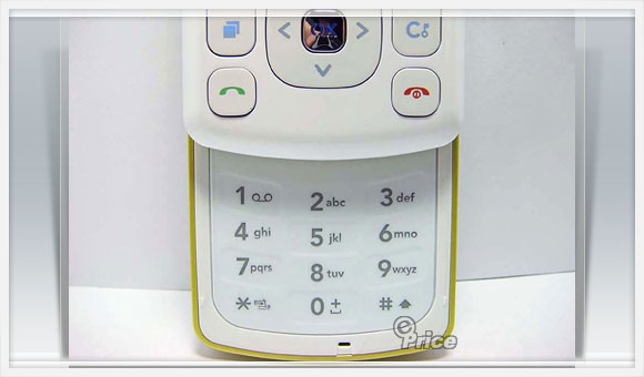 白色聖誕手機　LG KU380 清爽玩 3G！
