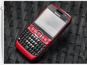 降價改款更超值　Nokia E63 香港繁中版小試