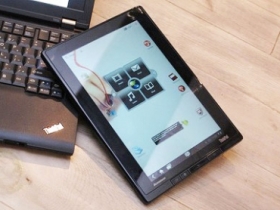 用 Android 的小黑　ThinkPad Tablet 商務平版