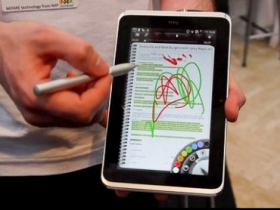 【MWC11】HTC Flyer 現場試玩：神祕的平板裝置，有新鮮功能