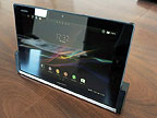 Xperia Tablet Z 帥氣實機照，還有專用底座