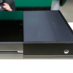 Xbox One 光碟機出包，微軟承諾換機、送遊戲