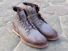 「敗家之路」Timberland 深褐色復古摔紋高筒靴