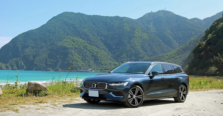 (chujy) Volvo V60 T8 Recharge Inscription 露營。海岸。美景之旅