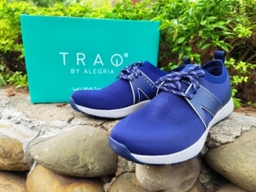 TRAQ舒適計步鞋/獨家專利鞋墊╳首創智能計步芯片/走自已的路走舒適的路