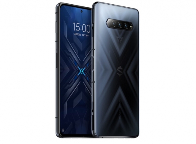 BlackShark 遊戲手機 4 ( 12GB+256GB ) 介紹圖片 BlackShark 遊戲手機 4 ( 12GB+256GB ) 介紹圖片