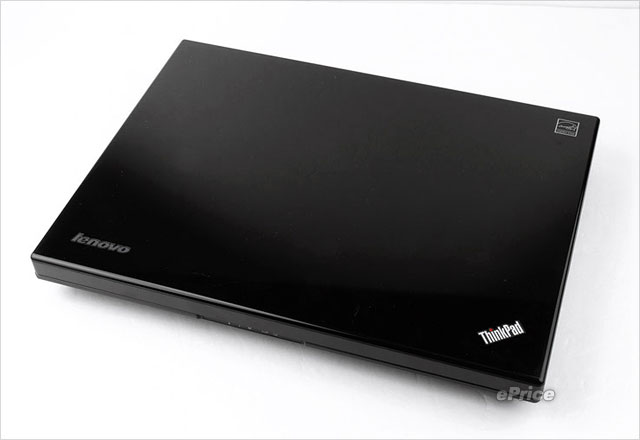 ThinkPad 也搞時尚　Lenovo SL400 鏡面小黑實測