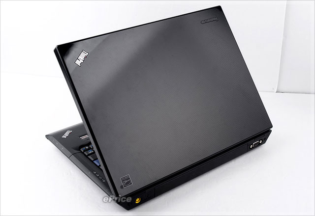 ThinkPad 也搞時尚　Lenovo SL400 鏡面小黑實測