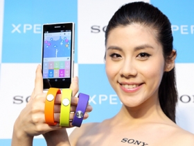 Sony 智慧手環即日上市：$3,990 再多送腕帶