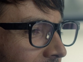 JINS MEME 智慧眼鏡，偵測眼球疲勞 開車更安全