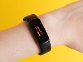 Fitbit Luxe 智慧手環開箱動手玩，輕巧升級智慧生活