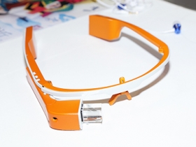Google Glass 1/3 的售價，鉅景智慧眼鏡年底上市