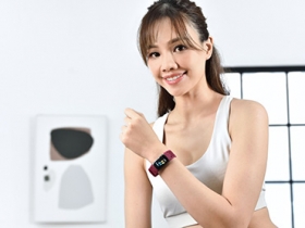 可量測壓力、心電圖，並且搭載AMOLED彩色螢幕的Fitbit Charge 5在台上市