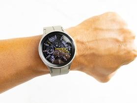 續航大進步！Samsung Galaxy Watch 5 Pro 開箱、試戴體驗