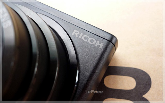 高倍變焦、復古造型　Ricoh R8 變種大躍進