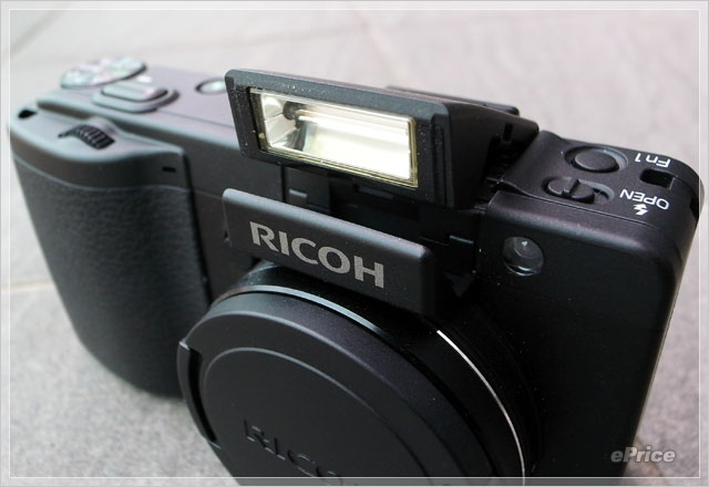 Ricoh GX200　低調中的不平凡科技