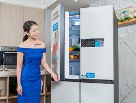 會說話的 AI 冰箱！Bespoke AI Hybrid 四門旗艦冰箱正式登台
