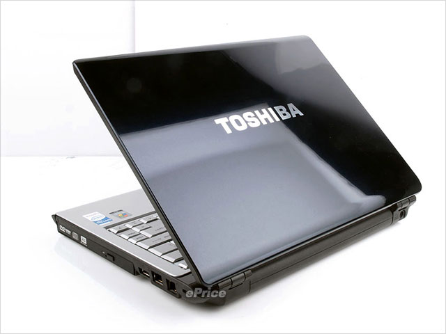 1.9 公斤的 13 吋筆電　Toshiba M600 美形又輕巧