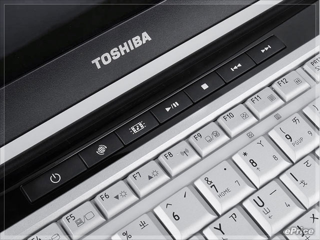 1.9 公斤的 13 吋筆電　Toshiba M600 美形又輕巧