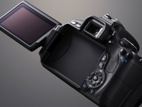Canon EOS 600D：握感提昇、翻轉螢幕搭載！