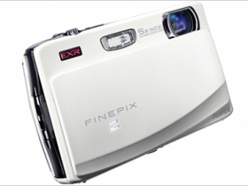 Fujifilm FinePix Z900EXR：高感光、玩觸控