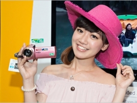 Sony 全新 Handycam 攝錄影機登場，超強防手震、100 吋大畫面投影！