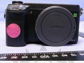 Sony NEX-6、5R 外觀流出，支援相位差對焦，16-50 餅乾鏡將登場