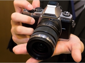 日本相機博物館選出 2012 年 11 款決定收藏機種，RX1、E-M5 入列