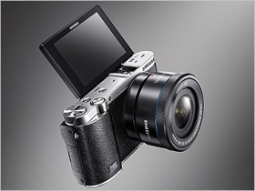 Samsung NX3000 發表：一萬五入手 APS-C 自拍輕單眼！