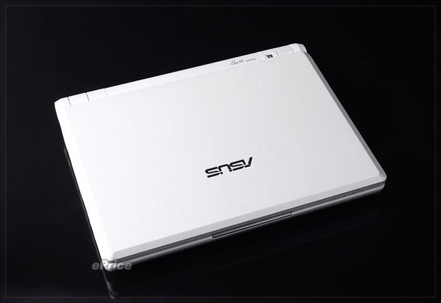 8.9 吋螢幕 + 多重感應觸控板　Eee PC 900 簡單測